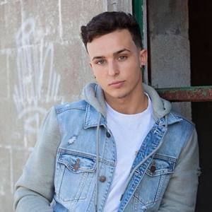 Meet your Posher, Christopher